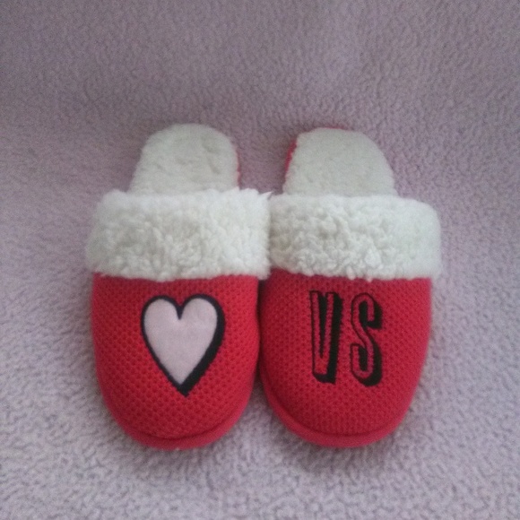 💕NWOT Victoria secret slippers - Picture 2 of 5